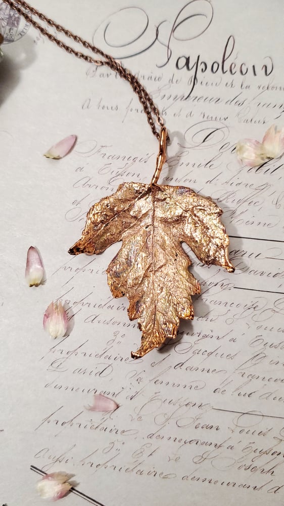 Porcelain Berry Vine Leaf Copper Pendant